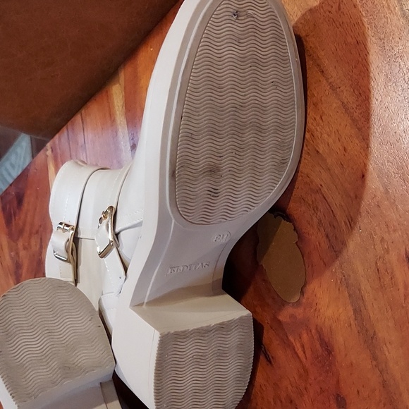 Women's Cream Ankle Boots - Picture 5 of 6